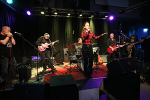 Barking Hounds im April 2025 im blues Rhede