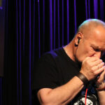 Gernot Ulbing (harmonica, backing vocals)