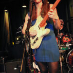 Jenn Tiger (vocals, guitar)