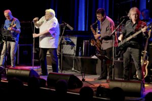 Clem Clempson, Chris Farlowe, Kim Nishikawara, Mark Clarke, Malcom Mortimore