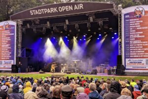 AfroDiziac in der Totalen