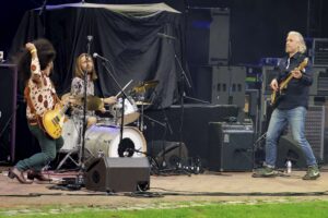 Das Trio groovt mit Biss