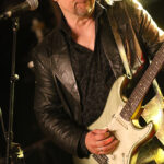 Kai Strauss (vocals, guitar)