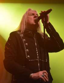 Saxon / Showabsagen, wegen medizinischem Notfall