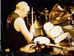 Simon Dawson trommelt seit 2024 für Maiden