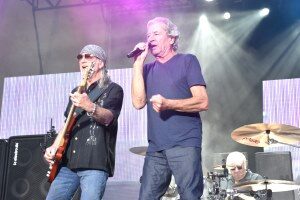 Ian Gillan (vorne rechts) zum 80. Geburtstag am 19.08.2025. Konzert am 15.07.2022 in Halle an der Saale. Peißnitzinsel
