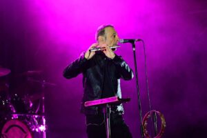 The Watch plays Genesis