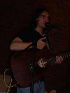 Nico interagiert mit dem Publikum