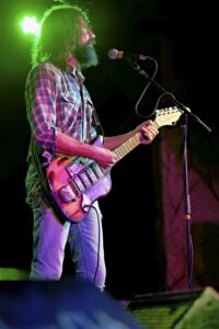 Die Optik erinnert vermutlich nicht ganz zufällig an CCR