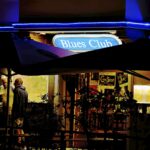 Der ganz harte Kern des Kenner-Publikums diskutiert auch noch lange nach dem Gig