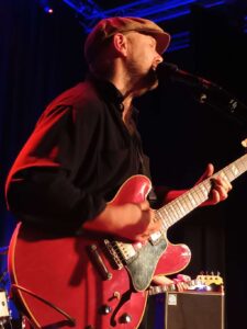 Henrik- Gesang, Gitarre