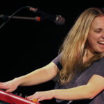 Britt Litjens (vocals, keyboards, harmonica)