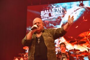 Wenn der Vater mit dem Sohne: Udo und Sven Dirkschneider