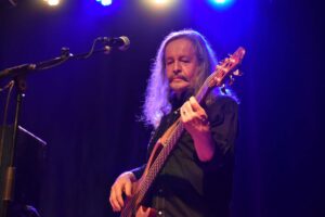 Solider Part: Bassist Peter Rasym, seit 2019 bei Renft, ehemals bei den Puhdys aktiv