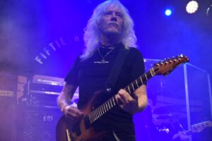 Gitarrist und Keyboarder Steve Mann