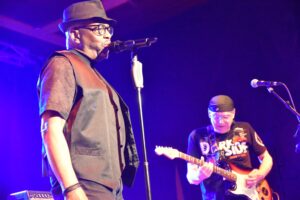 Sänger Larry 'Doc' Watkins