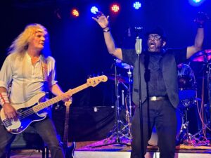 Larry 'Doc' Watkins und Bassist Torsten Petri