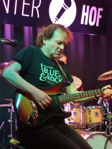 Malte Triebsch – guitar