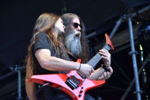 Gitarrist Jack Cattoi und Sänger Berzan Önen