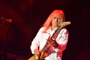 Chris Caffery an der Gitarre