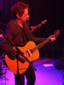 Cliff akustisch