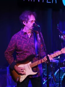 Cliff Stevens (vocals, guitar)
