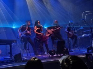 Tarja mit Band